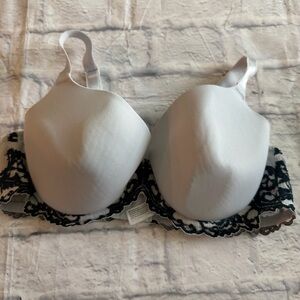 Wacoal Bra 40C | Instant Icon Light Blue T-Shirt Lace Underwire